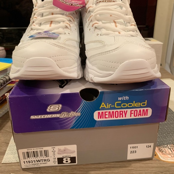 Skechers women's D'Lites - Picture 5 of 7